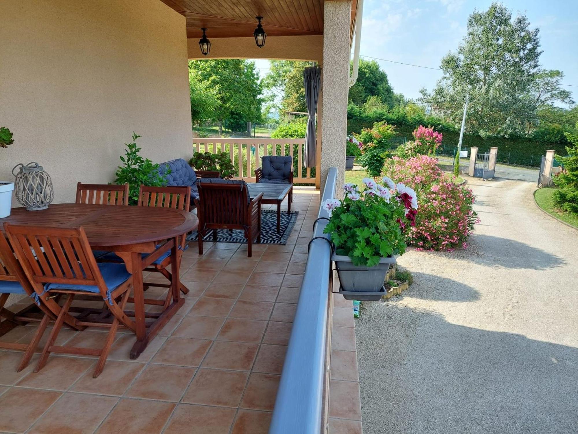 Aux Trois Muriers Villeneuve-sur-Lot Exterior foto